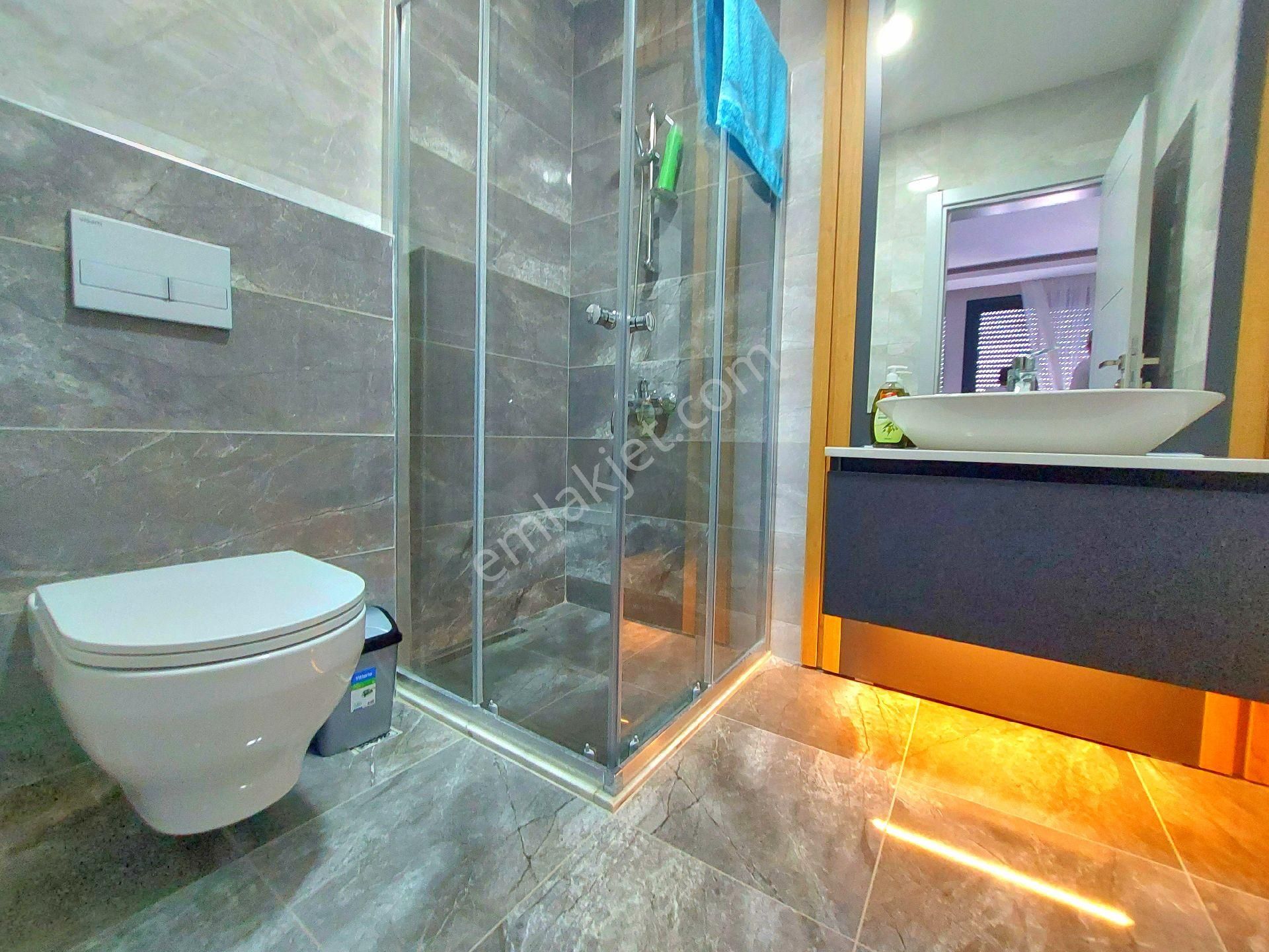 Ata Emlak'tan Plaja Yakın Havuzlu Sitede Geniş Bahçeli Otoparklı Villa - Görsel 29