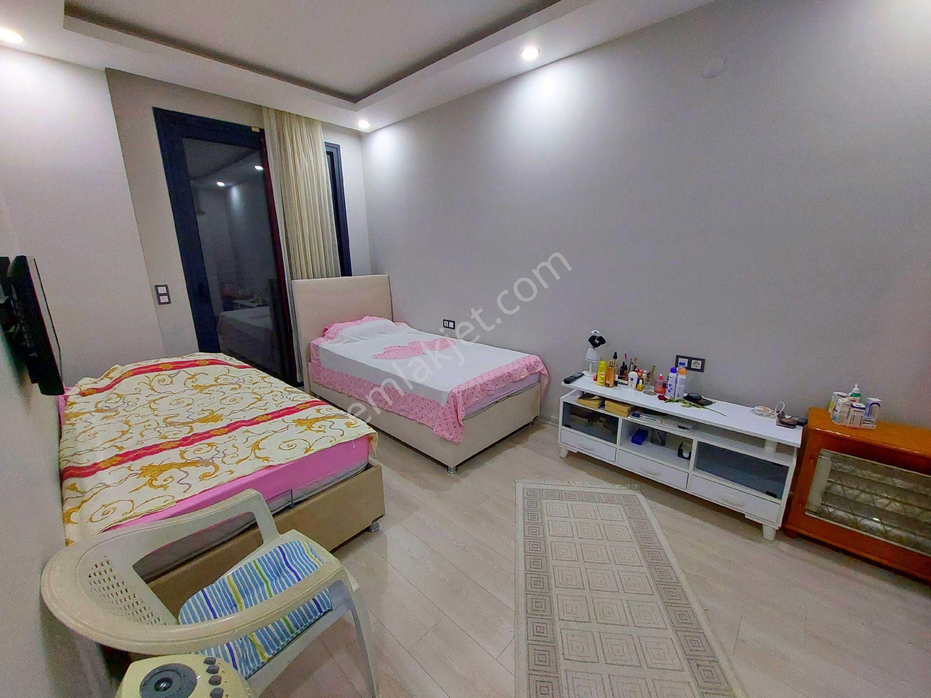 Ata Emlak'tan Plaja Yakın Havuzlu Sitede Geniş Bahçeli Otoparklı Villa - Görsel 28