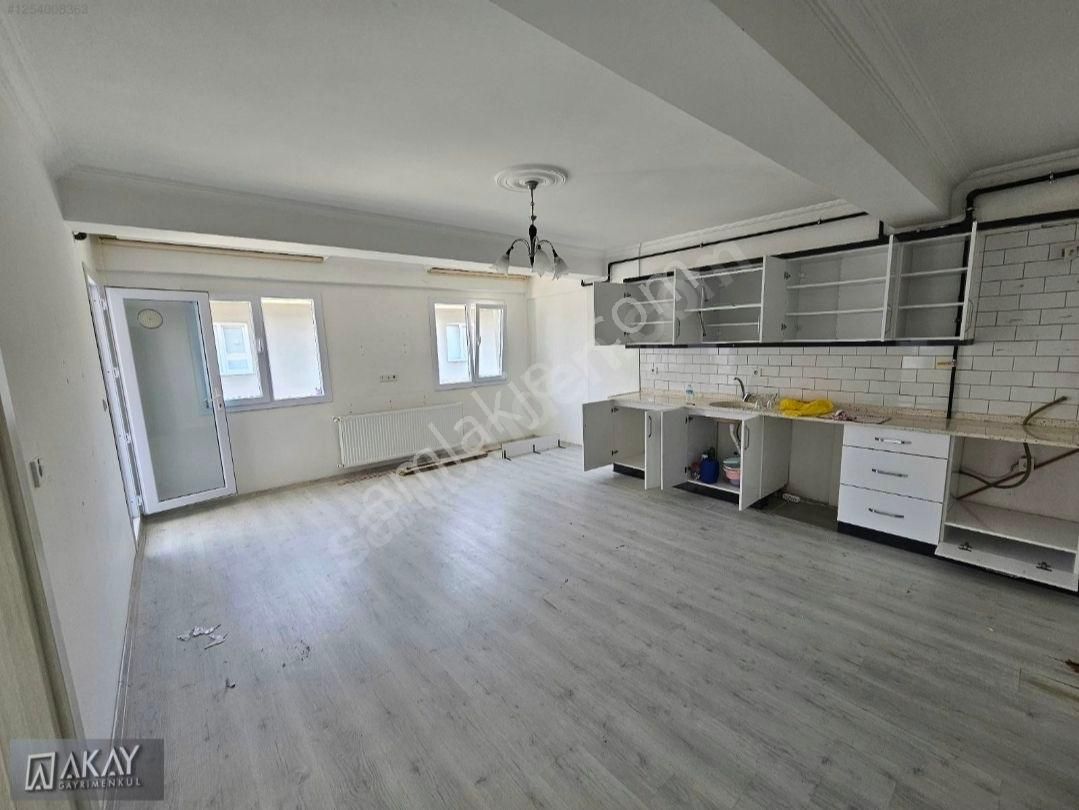 Söke Cumhuriyet Mahallesinde Kiralık Doğalgazlı 2+1 Daire - Görsel 2