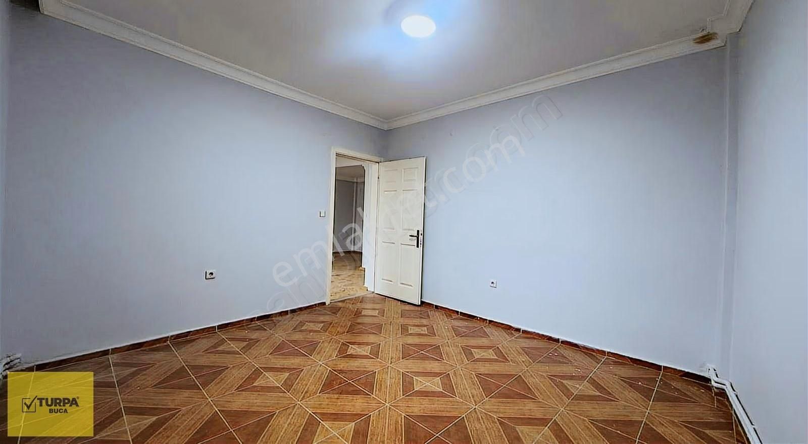 Turpa Buca'dan Geniş Bahçeli Doğalgazlı Otoban Yakını Daire - Görsel 5