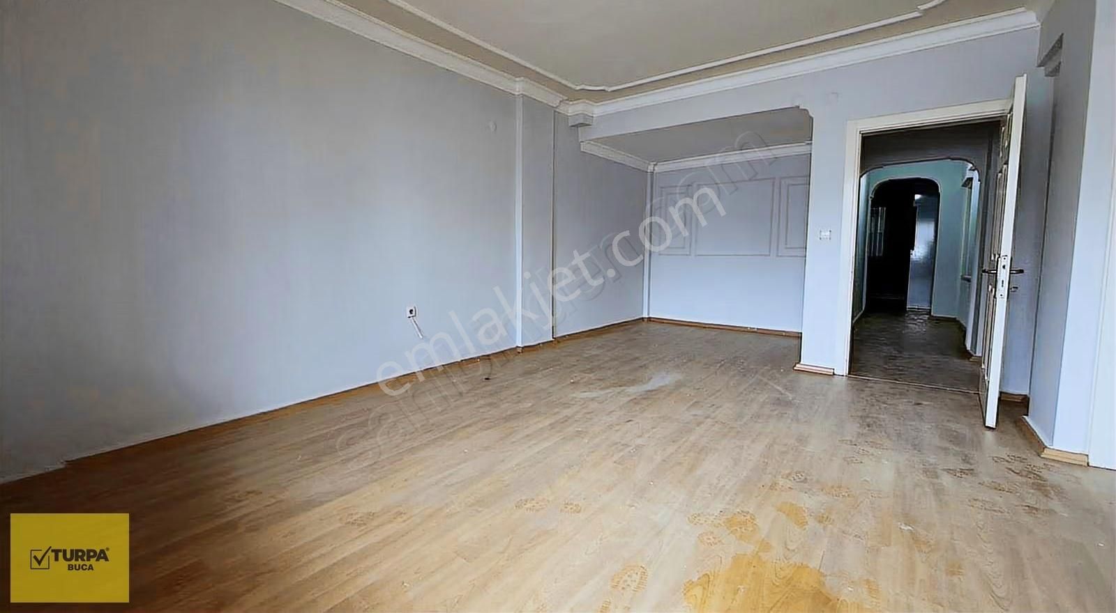 Turpa Buca'dan Geniş Bahçeli Doğalgazlı Otoban Yakını Daire - Görsel 9