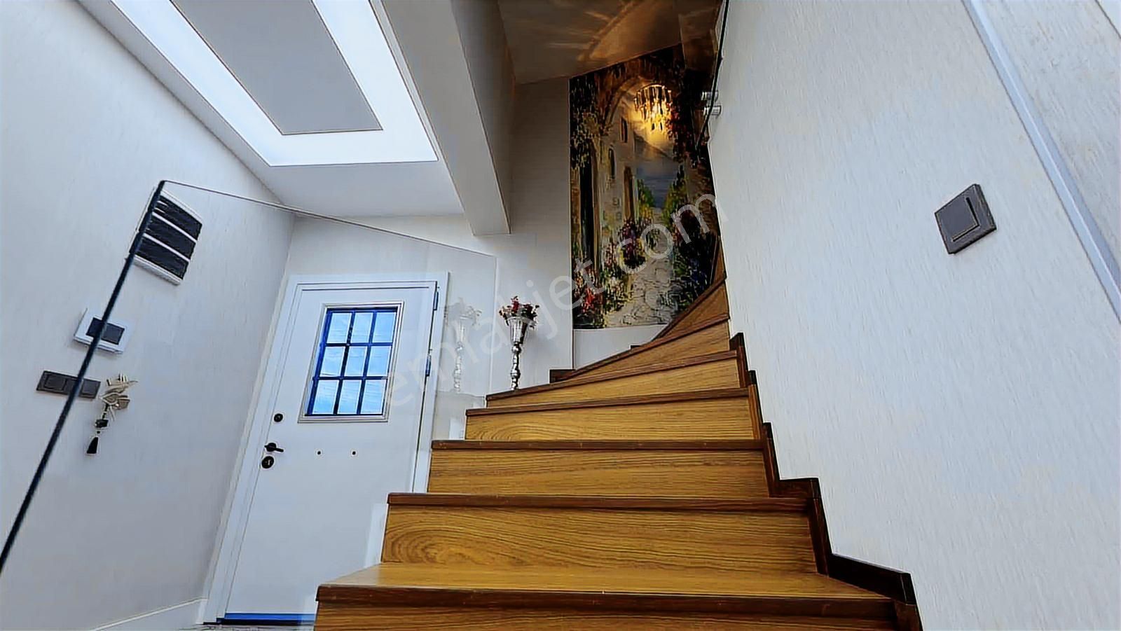 Menemen Günerlide Satılık Villa Tam Müstakil Havuzlu Otoparklı - Görsel 11