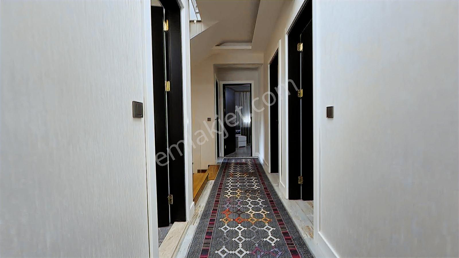 Menemen Günerlide Satılık Villa Tam Müstakil Havuzlu Otoparklı - Görsel 23