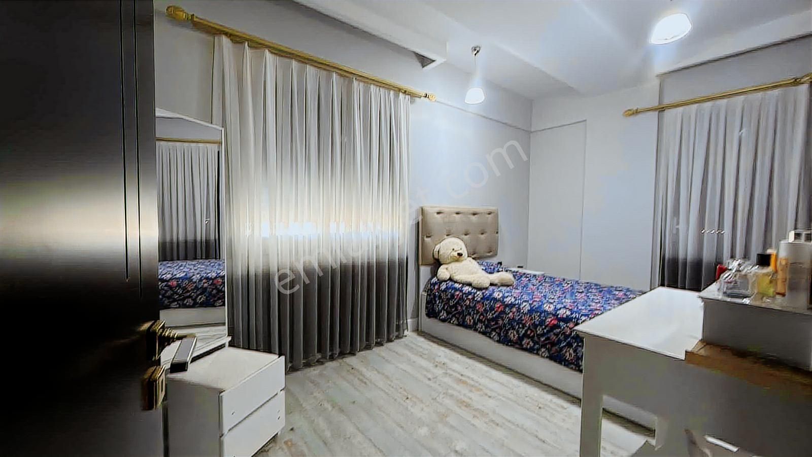 Menemen Günerlide Satılık Villa Tam Müstakil Havuzlu Otoparklı - Görsel 26