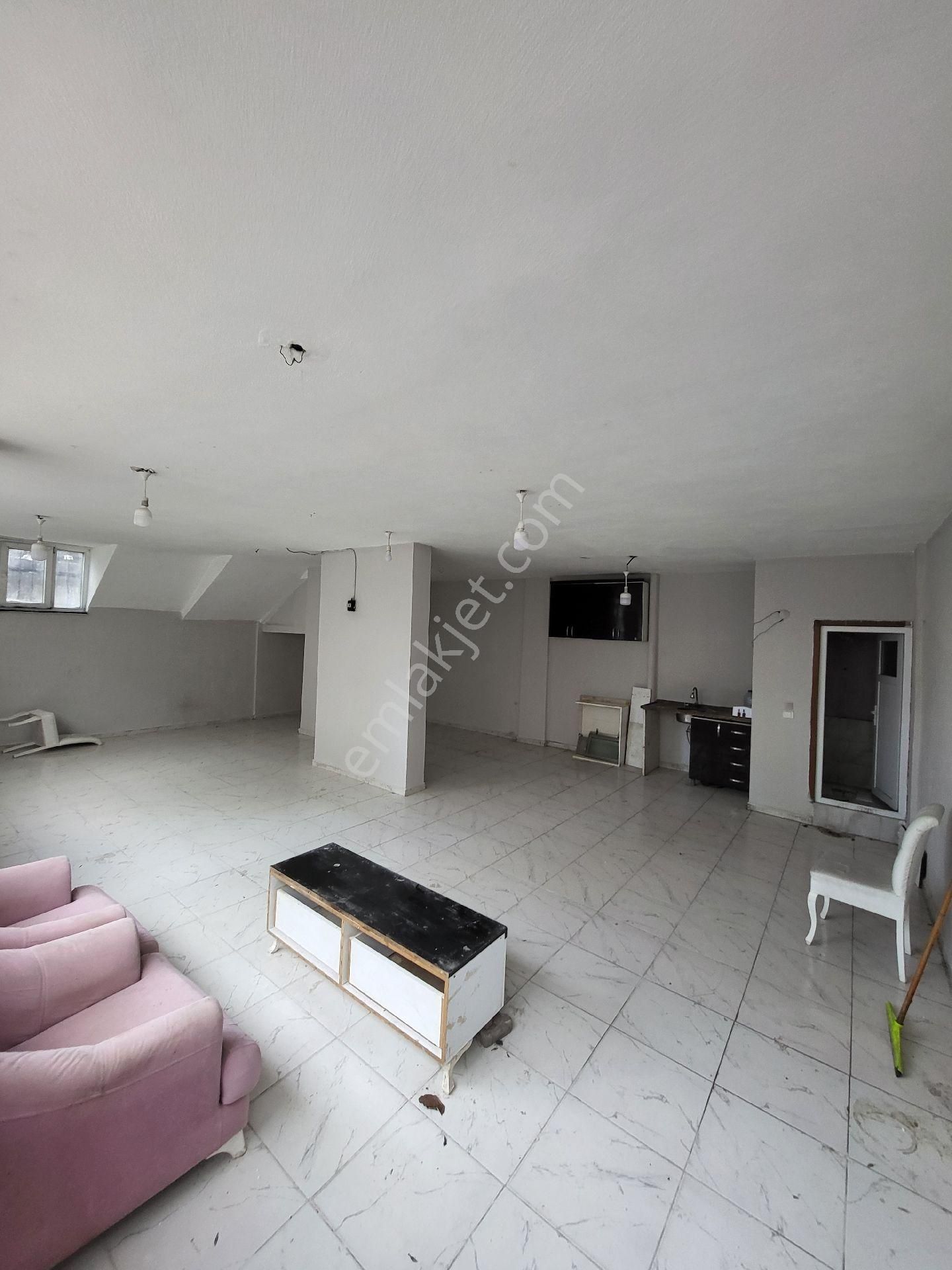 Boğazköy Yunusemre Mahallesi’nde Ana Cadde Üzeri 2 Katlı Kiralık Dükkan - Görsel 8