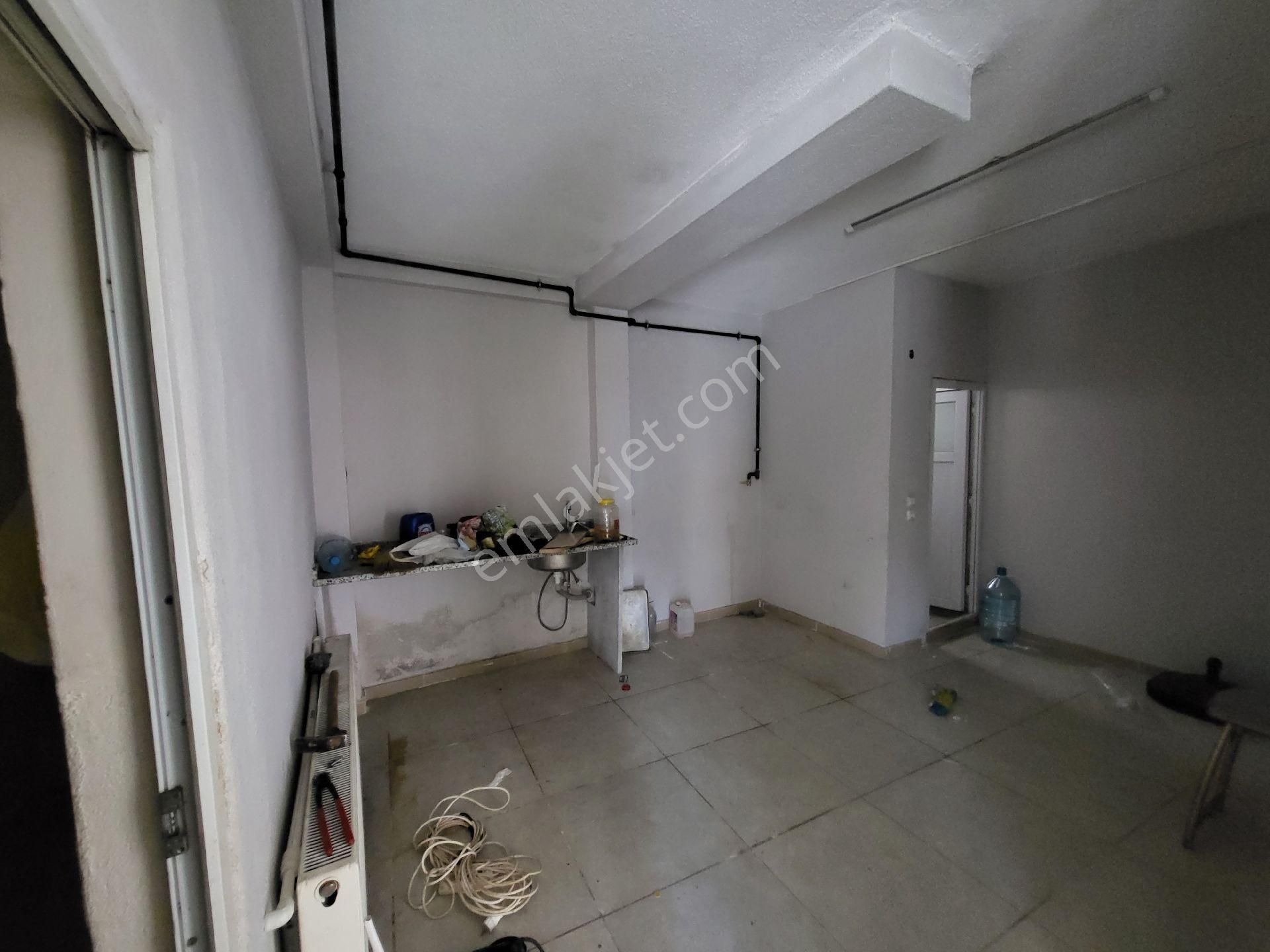 Boğazköy Yunusemre Mahallesi’nde Ana Cadde Üzeri 2 Katlı Kiralık Dükkan - Görsel 5