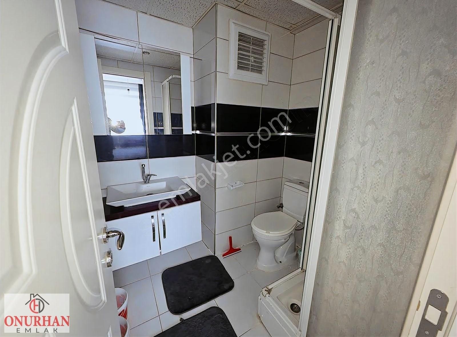 Onurhan Emlaktan Çok Temiz Aile Binası Kiralık Apart - Görsel 10