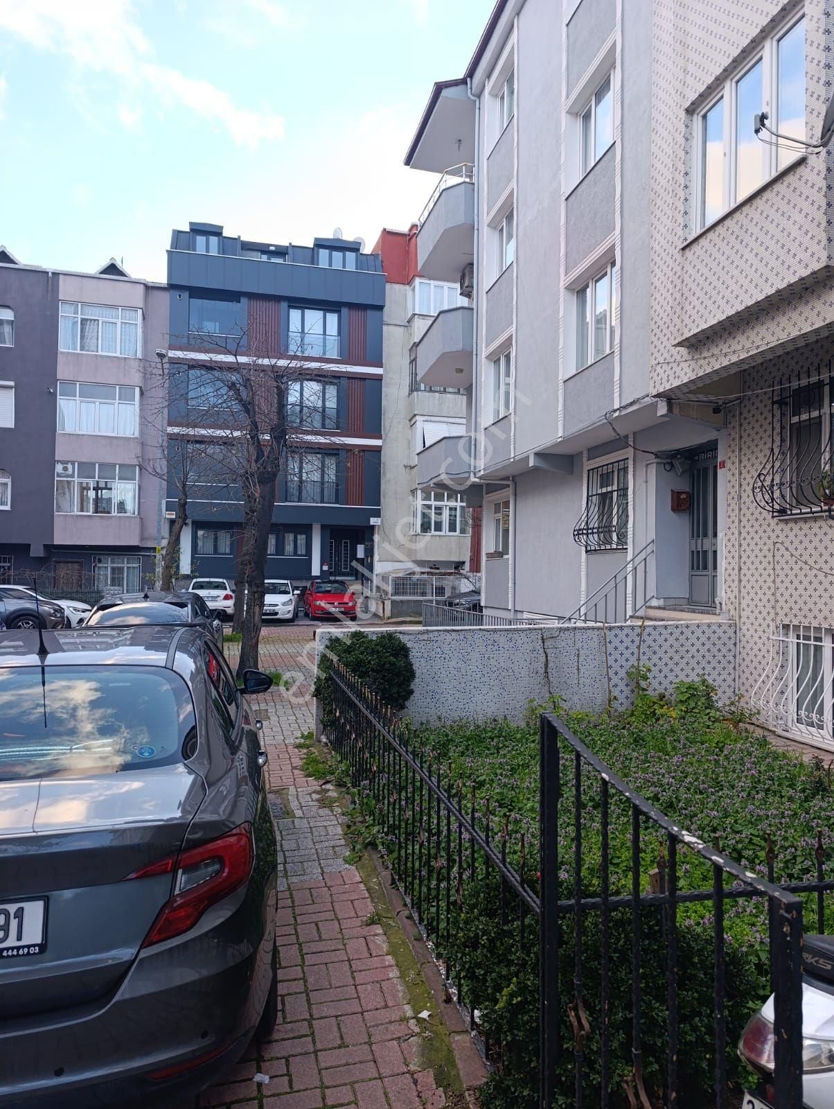 Es Emlaktan Bayrampaşa Kartaltepede Satılık Bahçe Katı