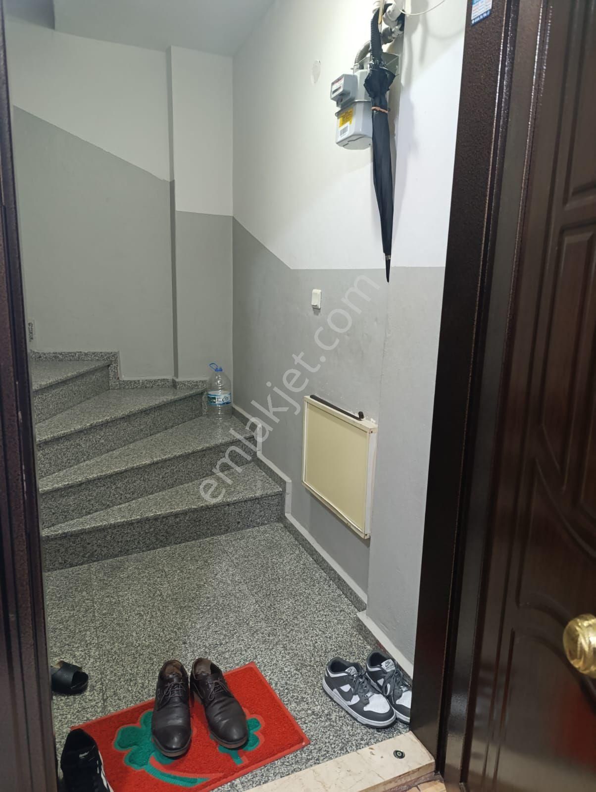 Es Emlaktan Bayrampaşa Kartaltepede Satılık Bahçe Katı - Görsel 3