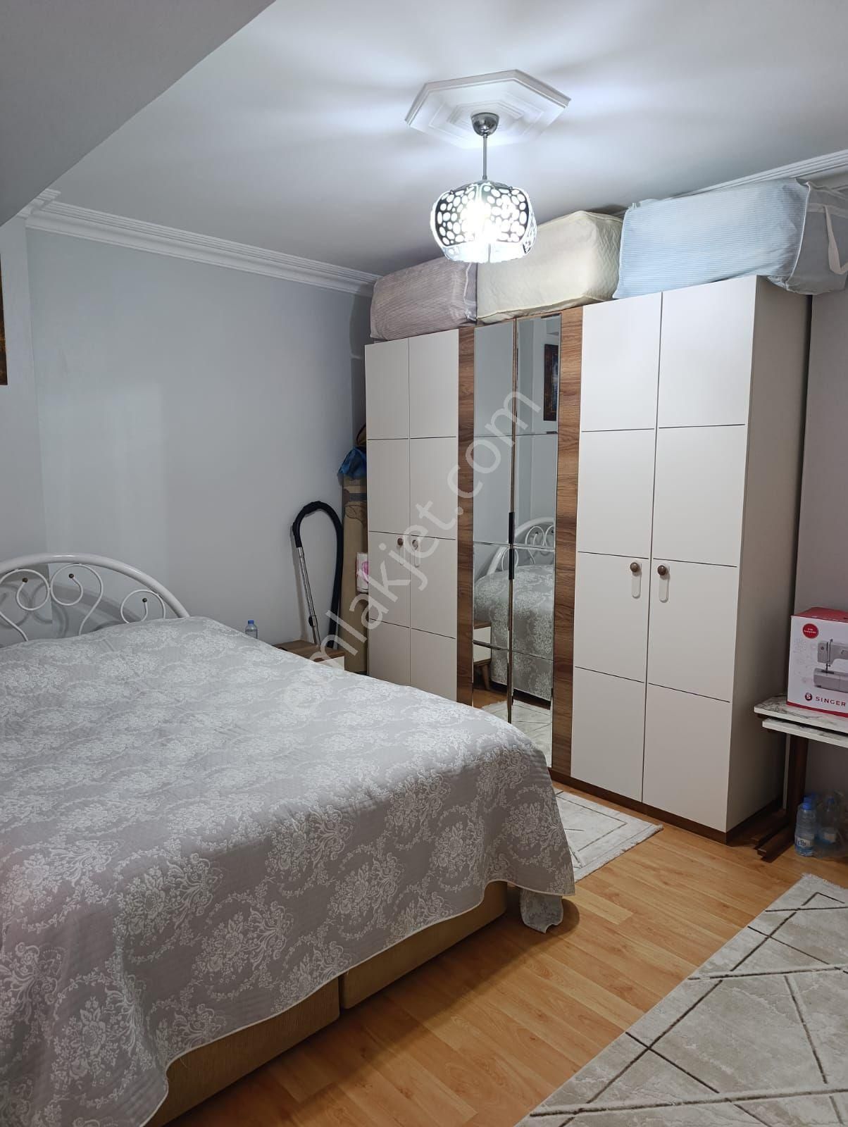 Es Emlaktan Bayrampaşa Kartaltepede Satılık Bahçe Katı - Görsel 9