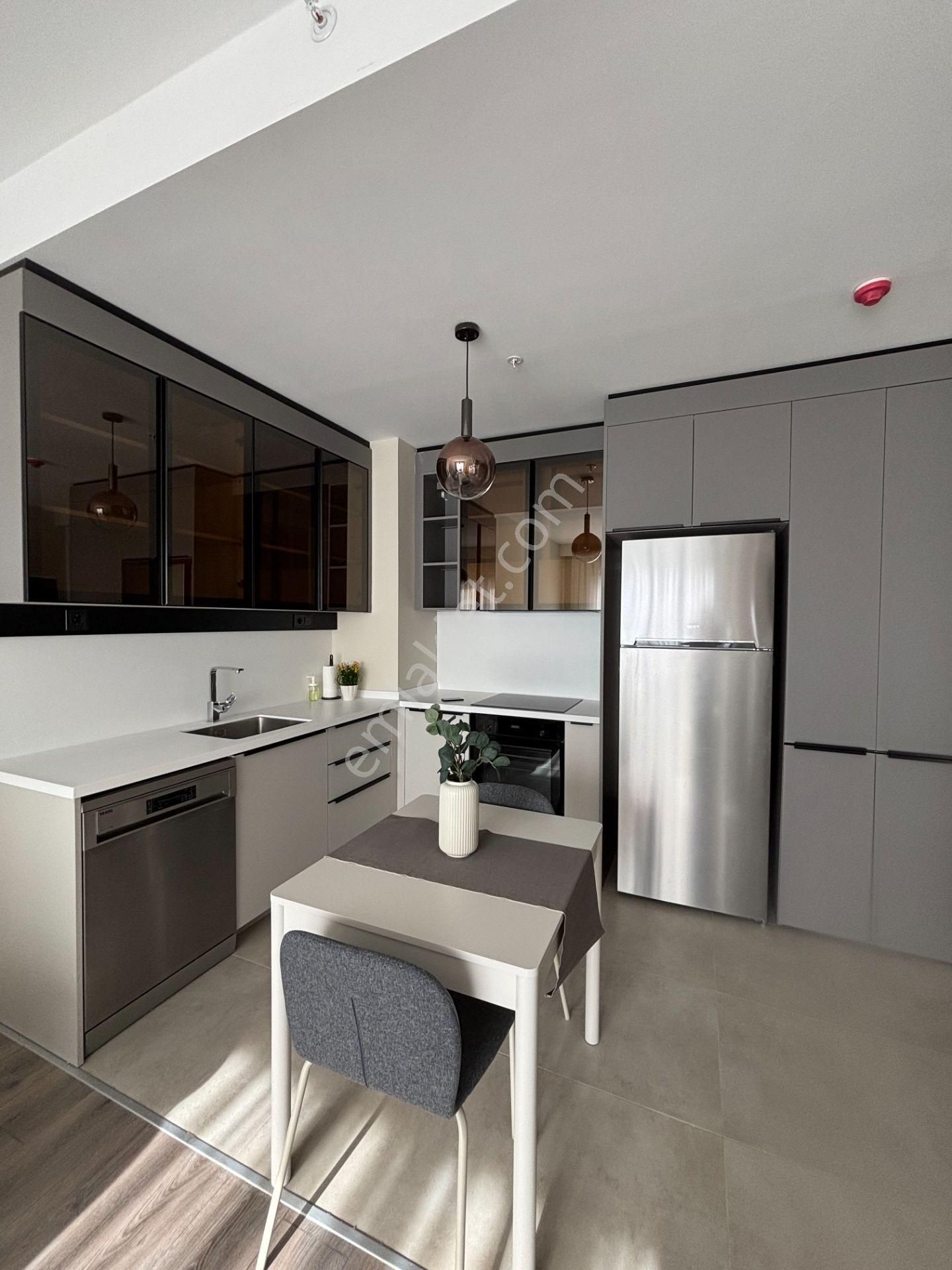 Bordo Yaşam'da Zarif, Özenle Döşenmiş 1+1 | Eşyalı | Kiralık - Görsel 9