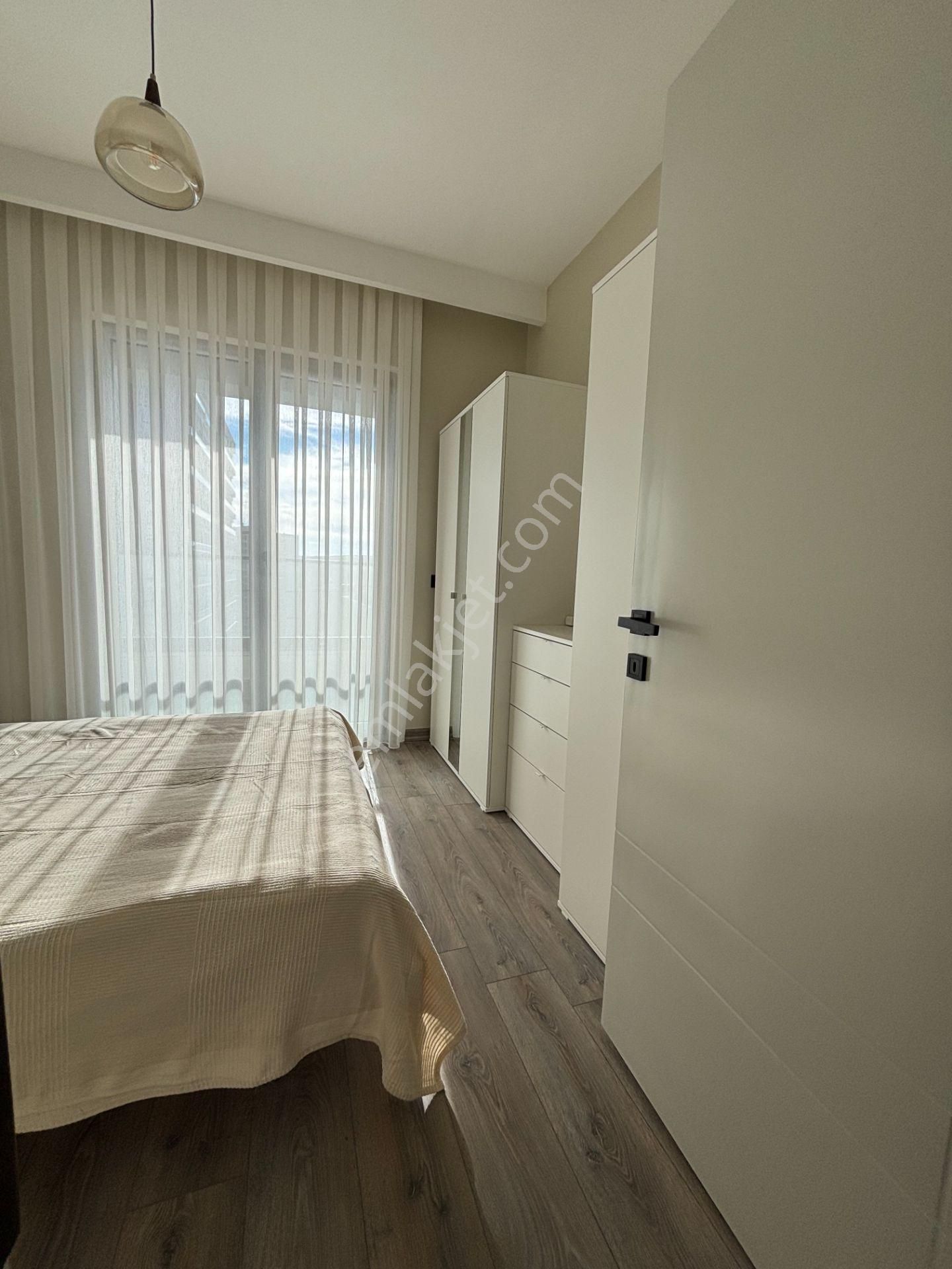 Bordo Yaşam'da Zarif, Özenle Döşenmiş 1+1 | Eşyalı | Kiralık - Görsel 13