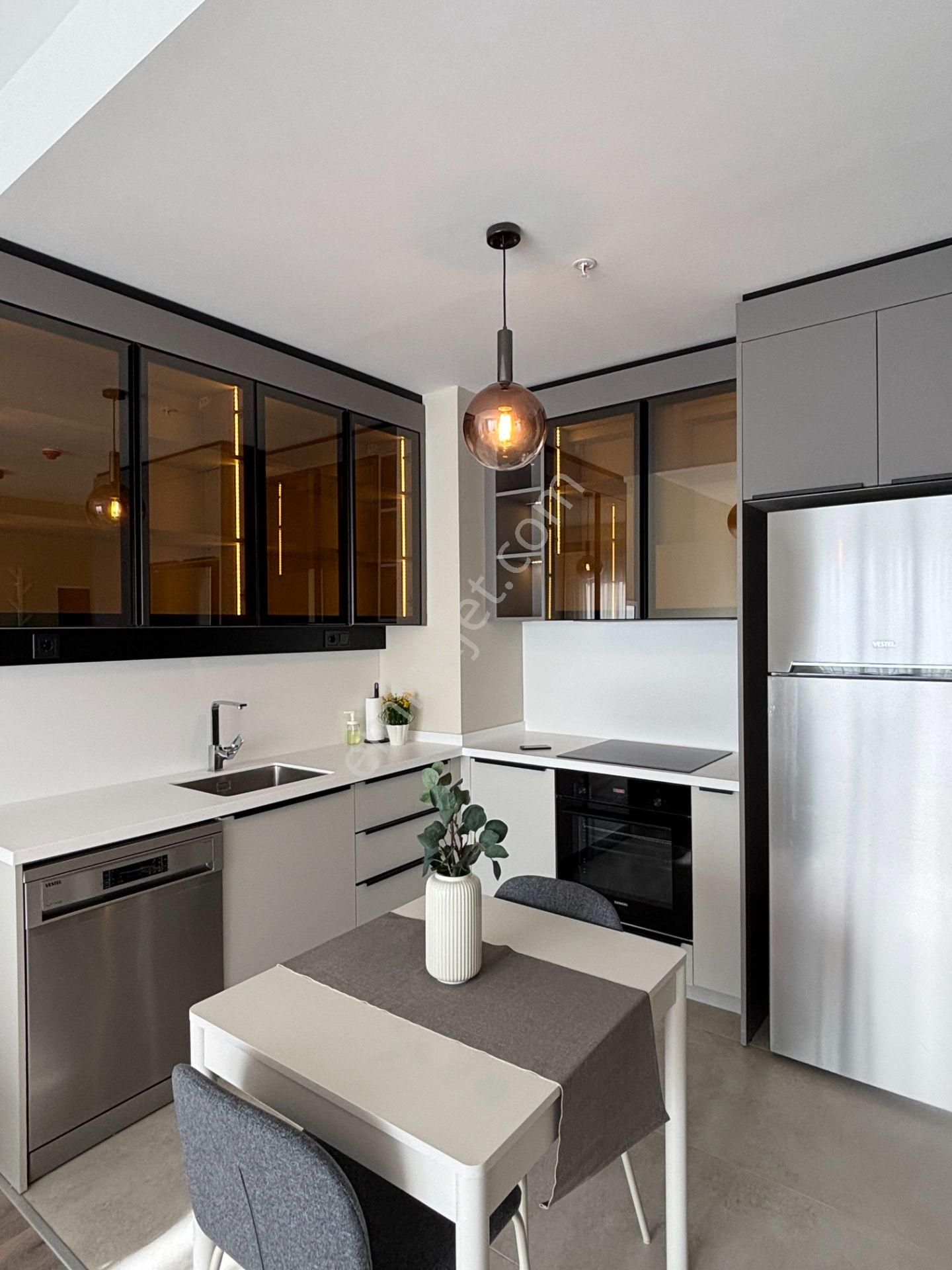 Bordo Yaşam'da Zarif, Özenle Döşenmiş 1+1 | Eşyalı | Kiralık - Görsel 11