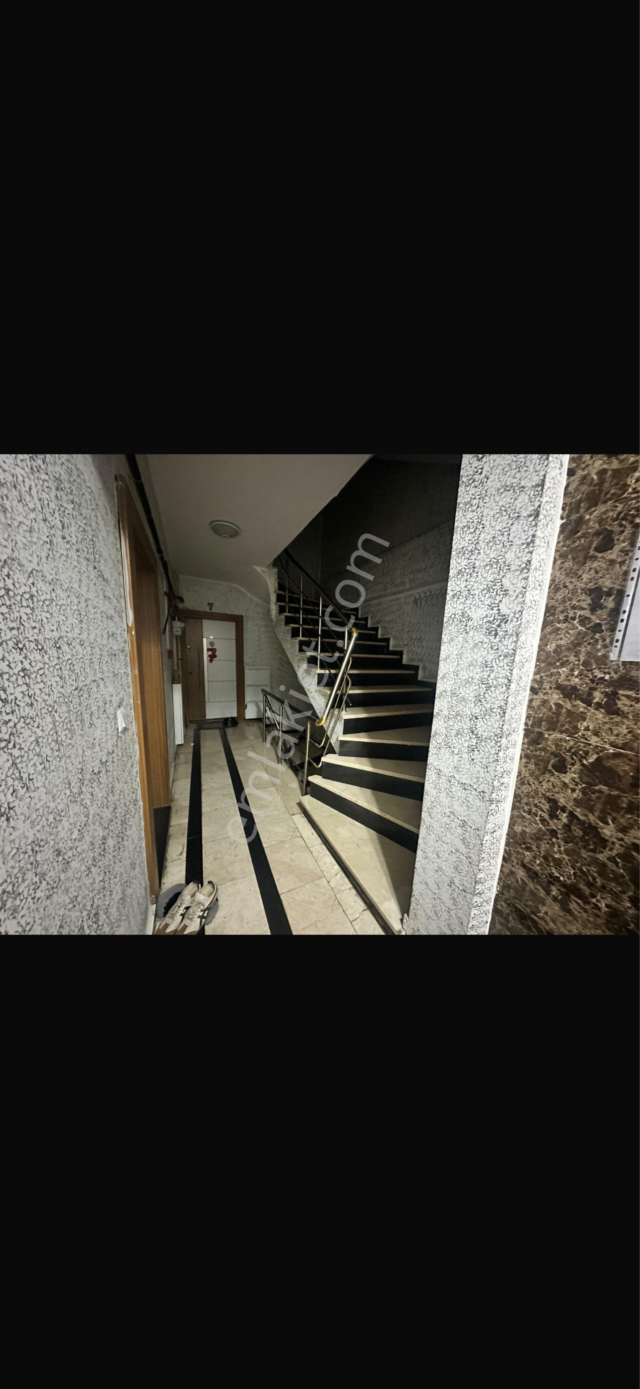 Beylikdüzü Yakuplu Merkez Konumda 2 + 1 Kiralık Daire