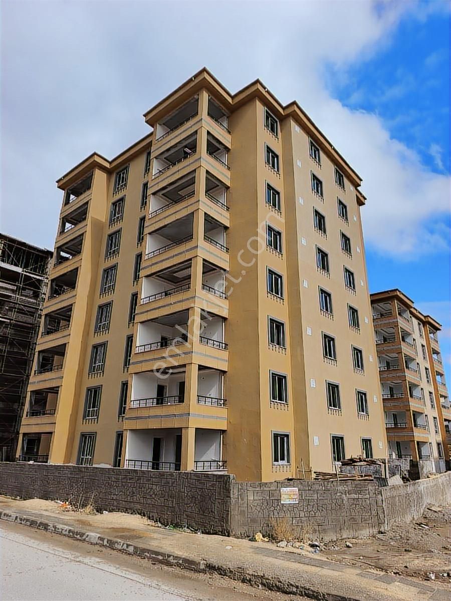 Seyran Emlak'tan A.y Hastanesi Yanında Satlık Sıfır 2+1 Daire