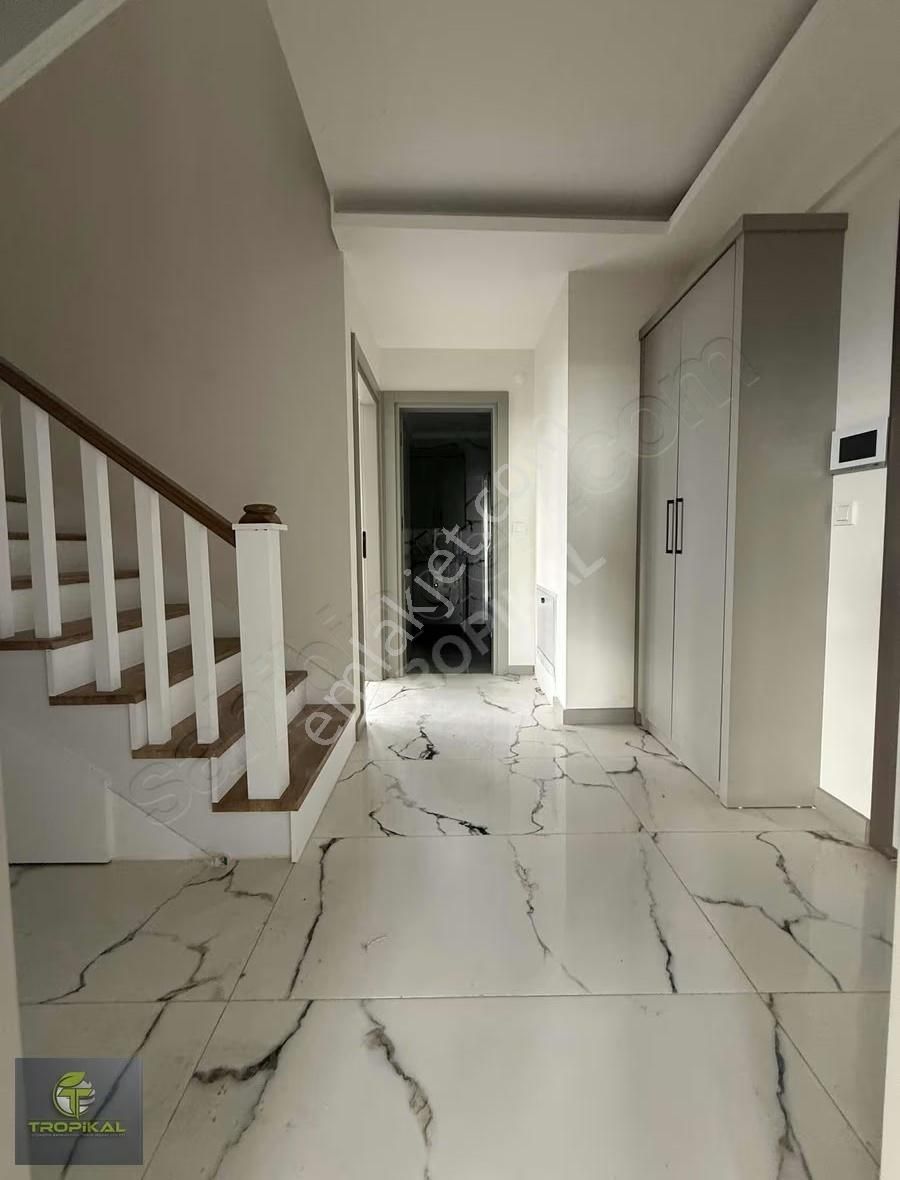 Yeniköy'de Dubleks 4+1 Havuzlu Daire - Görsel 14