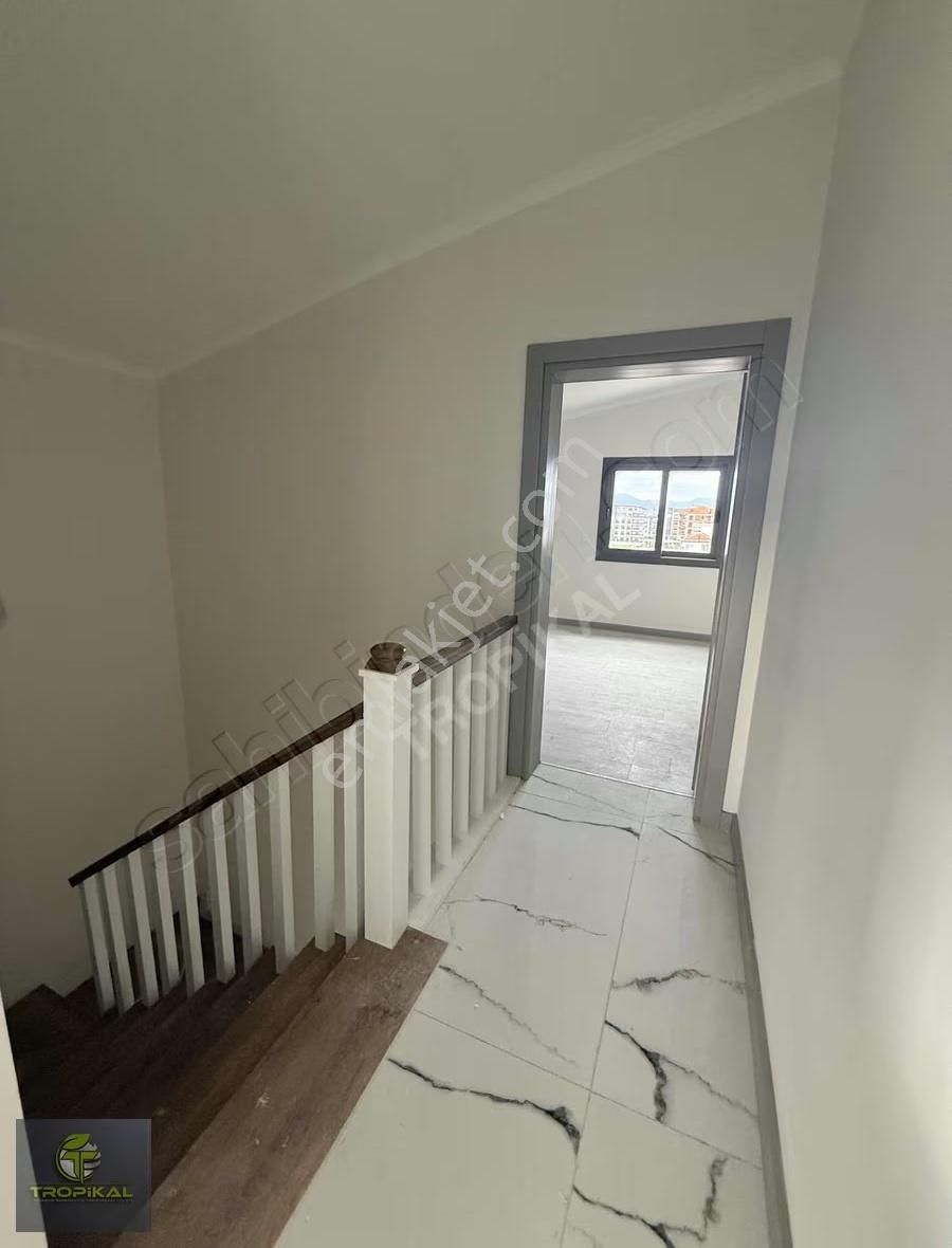 Yeniköy'de Dubleks 4+1 Havuzlu Daire - Görsel 28