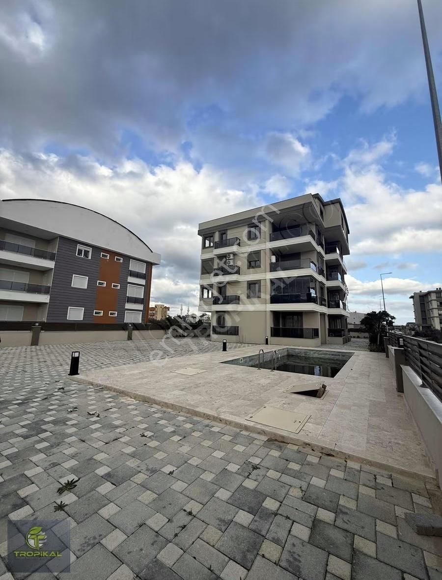 Yeniköy'de Dubleks 4+1 Havuzlu Daire - Görsel 7