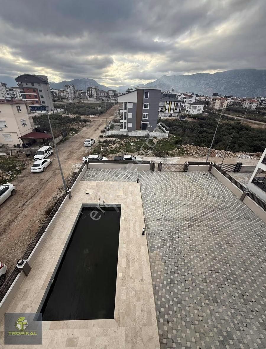 Yeniköy'de Dubleks 4+1 Havuzlu Daire - Görsel 6