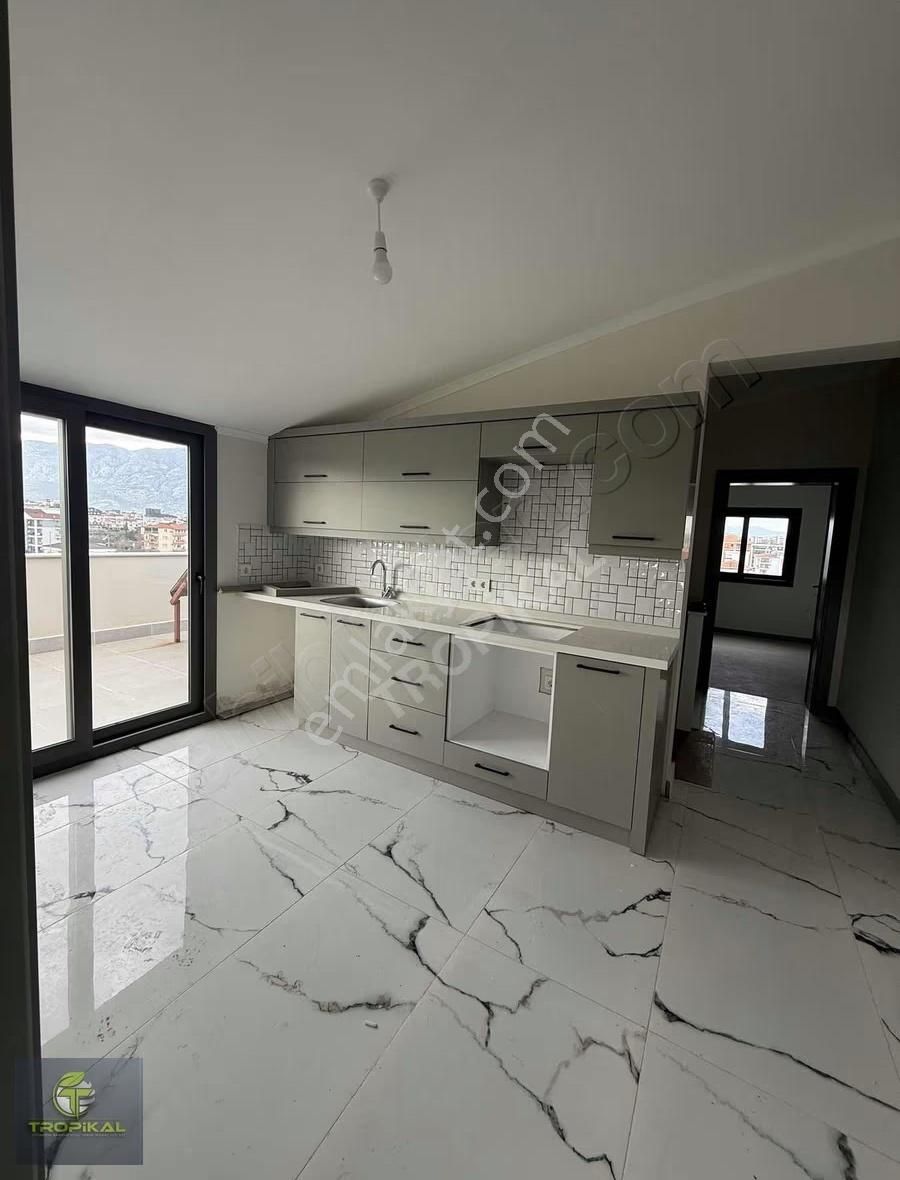 Yeniköy'de Dubleks 4+1 Havuzlu Daire - Görsel 16