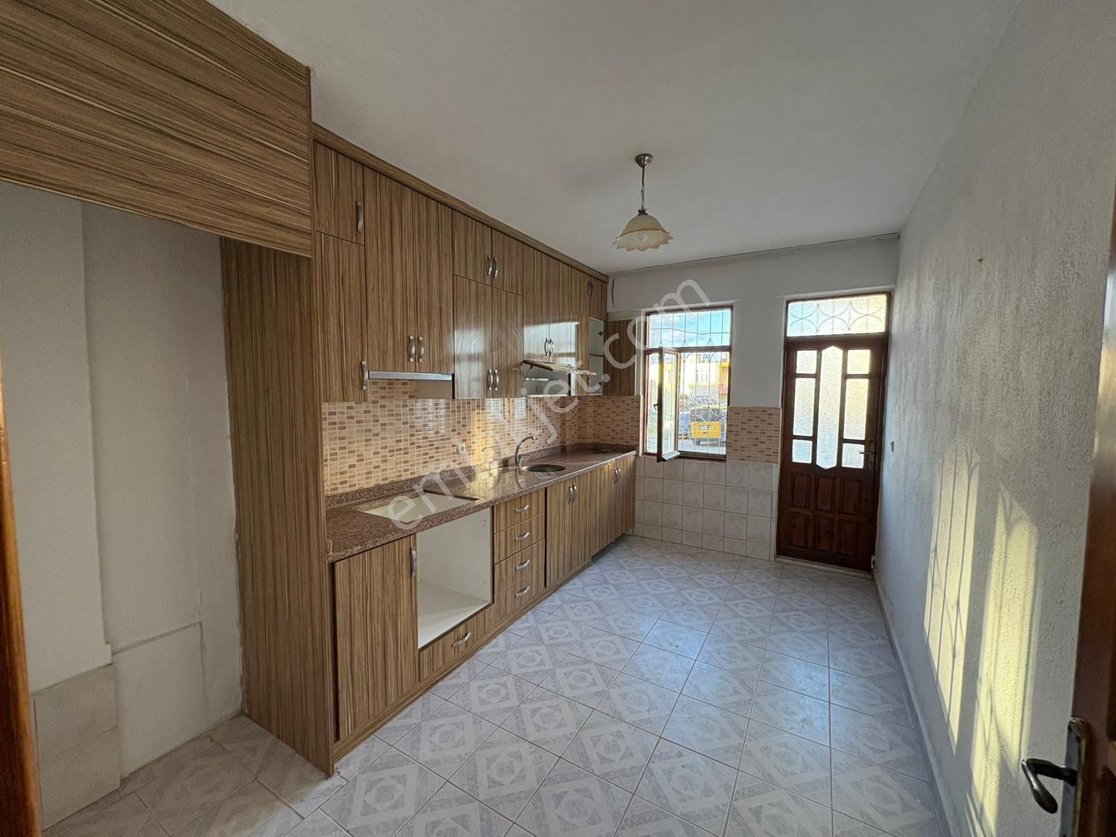 İdamax'tan Salkım Evler'de Geniş Uygun Fiyatlı Kiralık 3+1 - Görsel 24