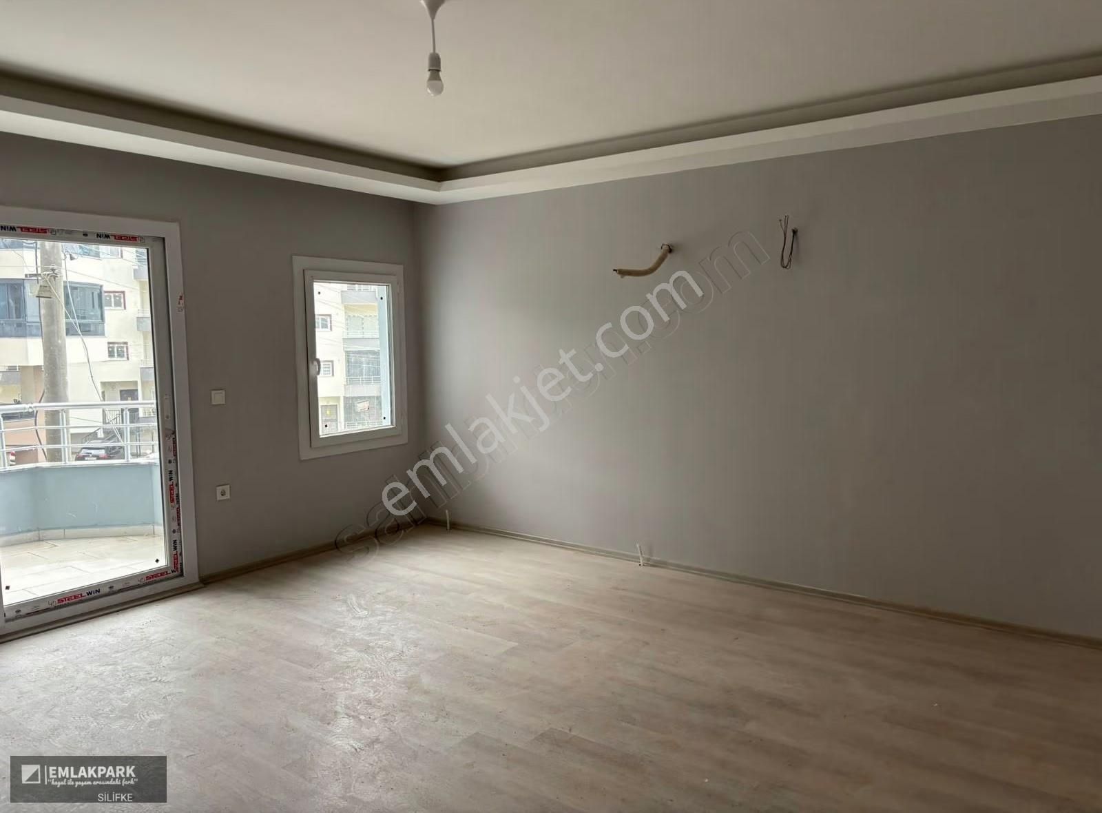 Emlakparkdan Taşucu Merkezde Sıfır 2+1 Daire