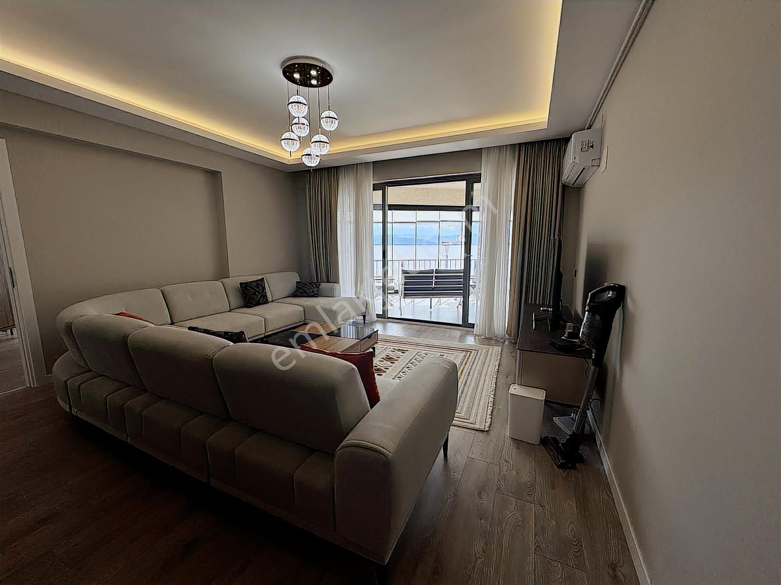 Baytaş Yalı'da Full Eşyalı Denize Sıfır Havuzlu Satılık Daire - Görsel 10