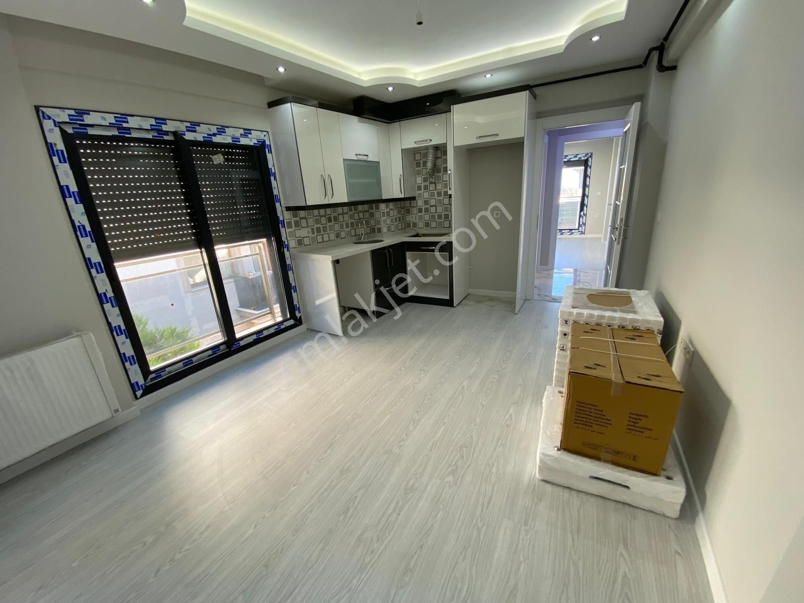 İzmir Balçova Eğitim Mah Sıfır 2+1 Asansörlü Otoparklı Balkonlu 3 Cephesi Açık Kiralık