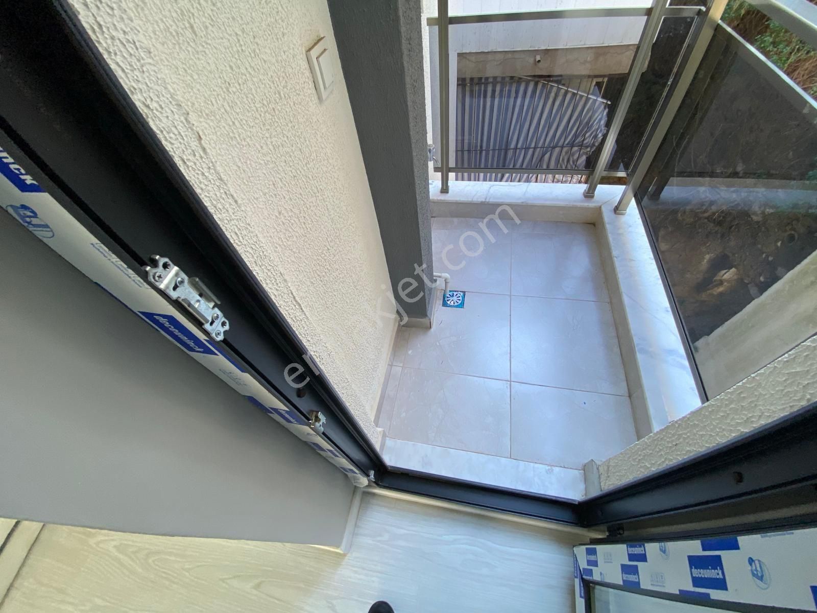 İzmir Balçova Eğitim Mah Sıfır 2+1 Asansörlü Otoparklı Balkonlu 3 Cephesi Açık Kiralık - Görsel 13