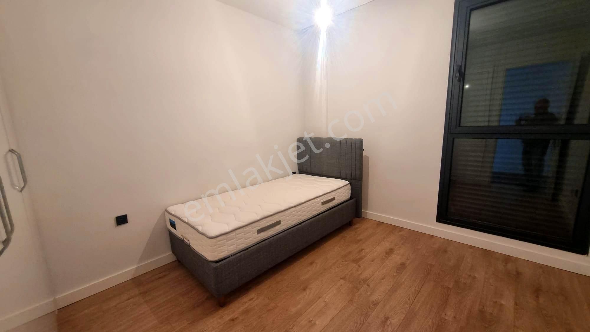 Vista Marin Sitesinde Panoramik Deniz Manzaralı Eşyalı 3+1 Daire - Görsel 9
