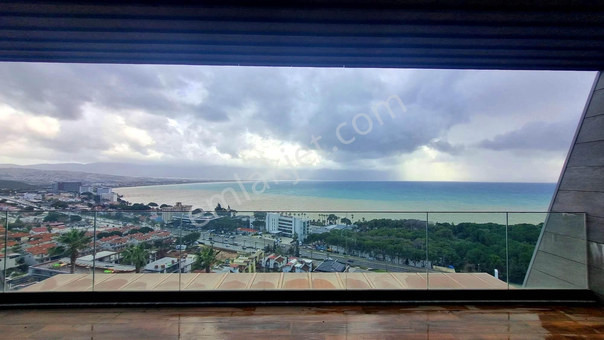 Vista Marin Sitesinde Panoramik Deniz Manzaralı Eşyalı 3+1 Daire