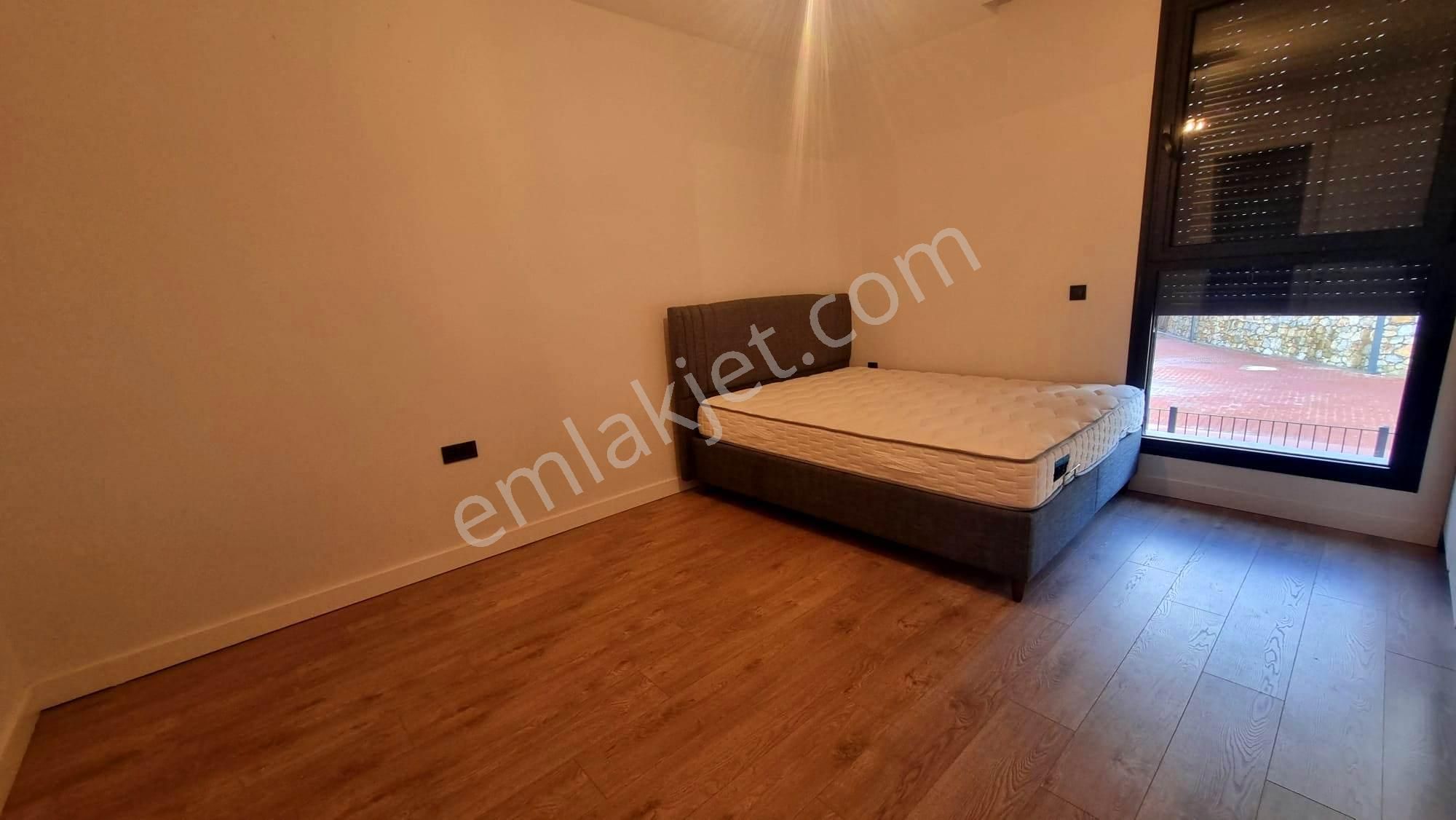 Vista Marin Sitesinde Panoramik Deniz Manzaralı Eşyalı 3+1 Daire - Görsel 11