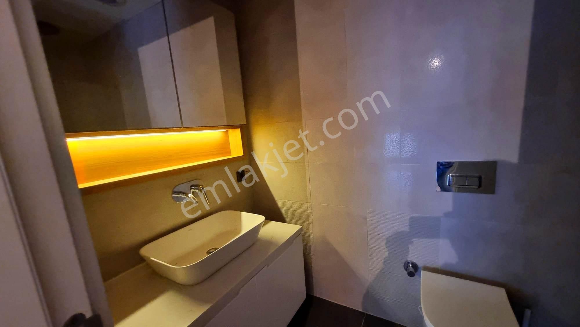 Vista Marin Sitesinde Panoramik Deniz Manzaralı Eşyalı 3+1 Daire - Görsel 10