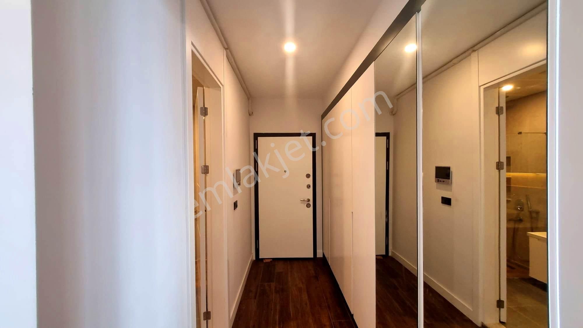 Vista Marin Sitesinde Panoramik Deniz Manzaralı Eşyalı 3+1 Daire - Görsel 15