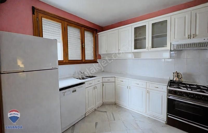 Denize Sıfır Özel Plajlı Site İçerisinde 4+1 Villa - Görsel 11