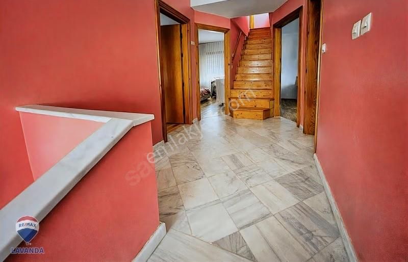 Denize Sıfır Özel Plajlı Site İçerisinde 4+1 Villa - Görsel 22