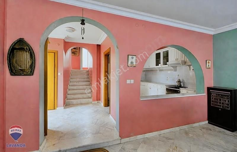 Denize Sıfır Özel Plajlı Site İçerisinde 4+1 Villa - Görsel 15