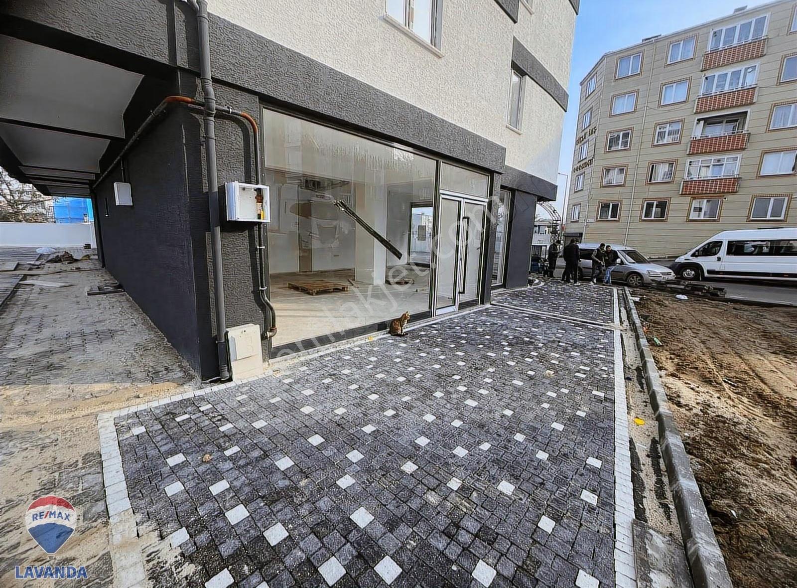 Re/max Lavanda'dan Cemaliye Mahallesinde Satılık Dükkan - Görsel 4