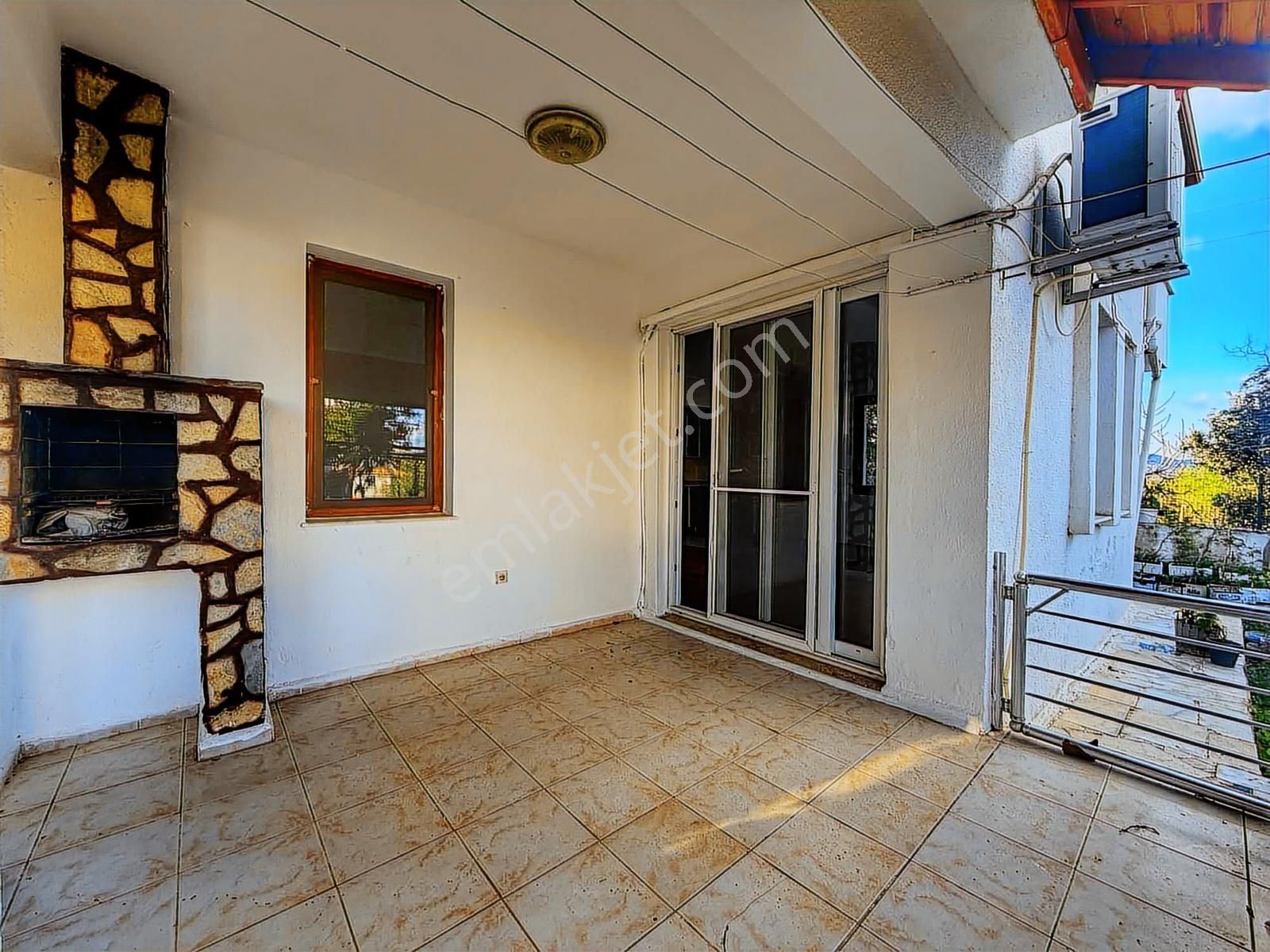 Datça Çomarlık'ta Bahçeli,geniş Balkonlu 2+1 Kiralık Daire - Görsel 6