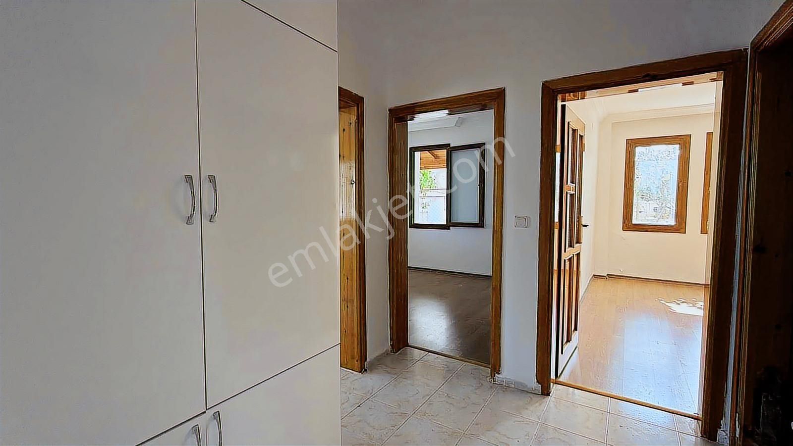 Datça Çomarlık'ta Bahçeli,geniş Balkonlu 2+1 Kiralık Daire - Görsel 4