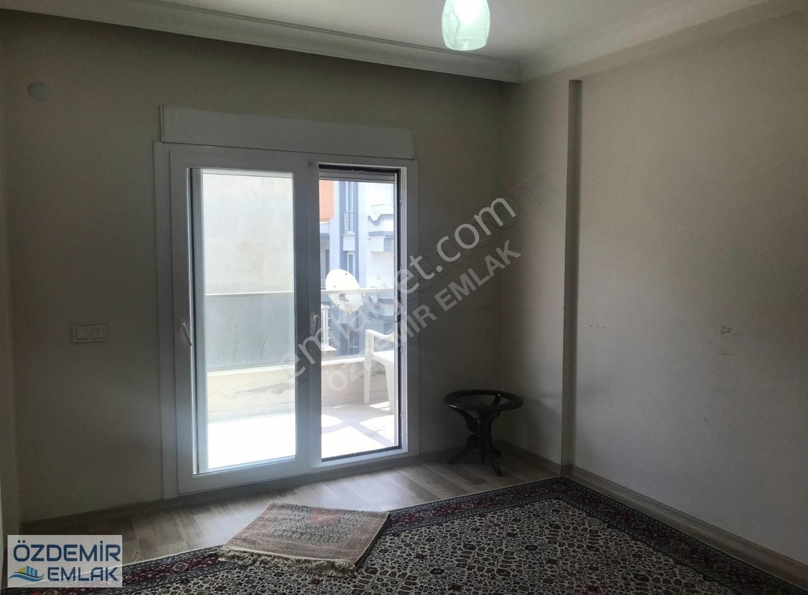 Özdemir Emlaktan Satılık Ara Kat Geniş 3+1 Daire - Görsel 5