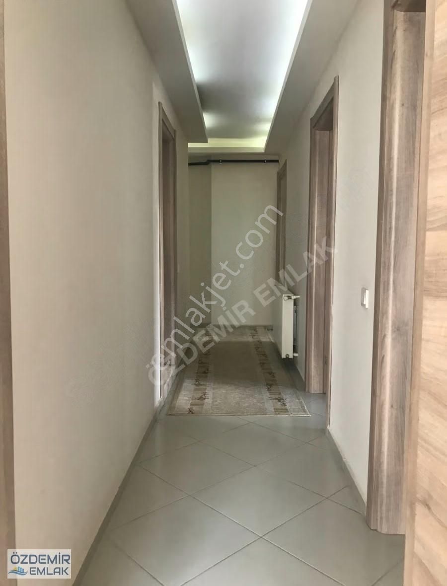Özdemir Emlaktan Satılık Ara Kat Geniş 3+1 Daire - Görsel 18