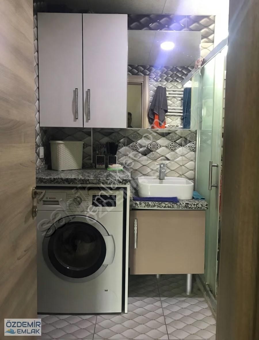 Özdemir Emlaktan Satılık Ara Kat Geniş 3+1 Daire - Görsel 3
