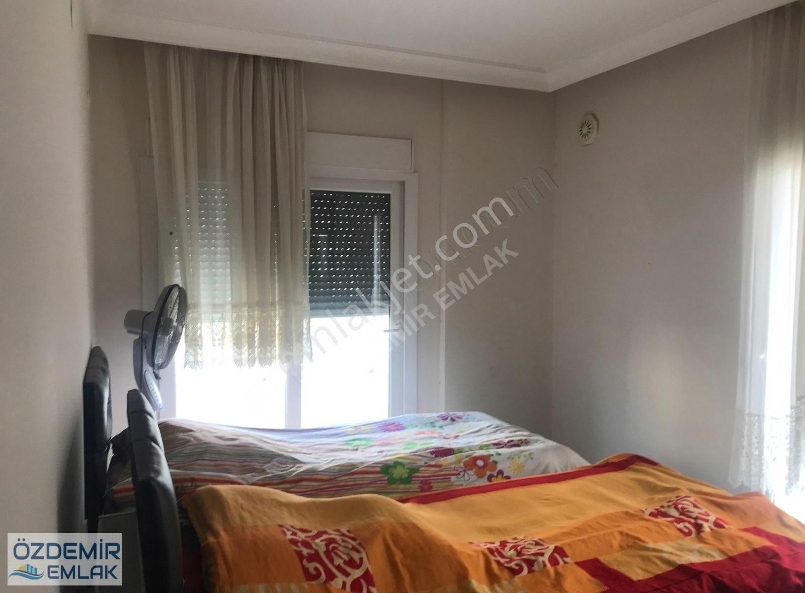Özdemir Emlaktan Satılık Ara Kat Geniş 3+1 Daire - Görsel 4