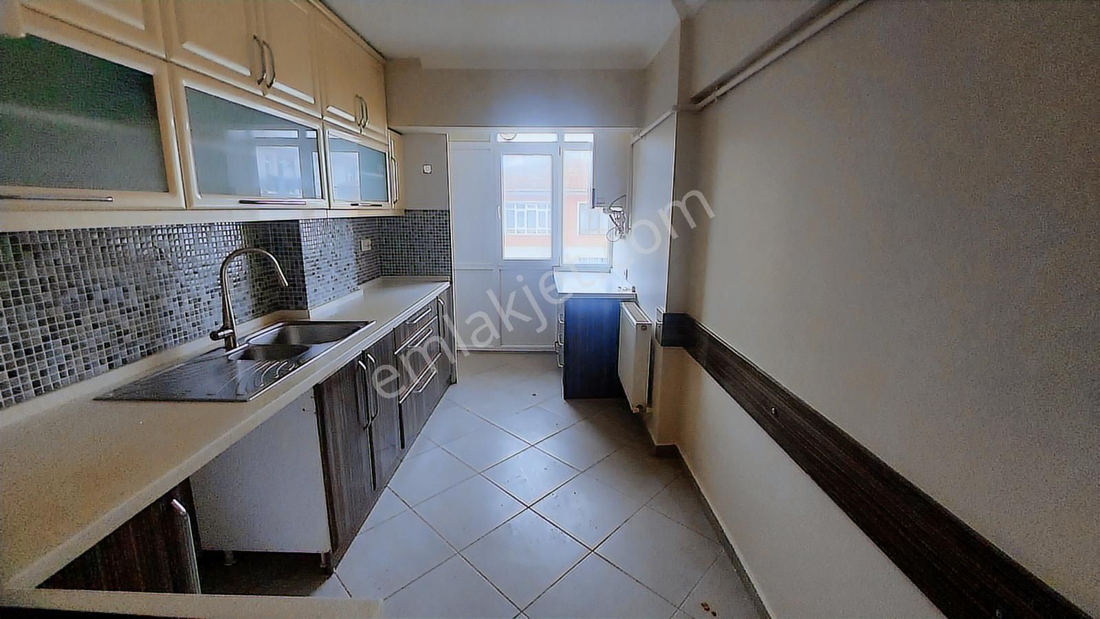 Metro Yakını 3+1 Kiralık Daire - Görsel 19
