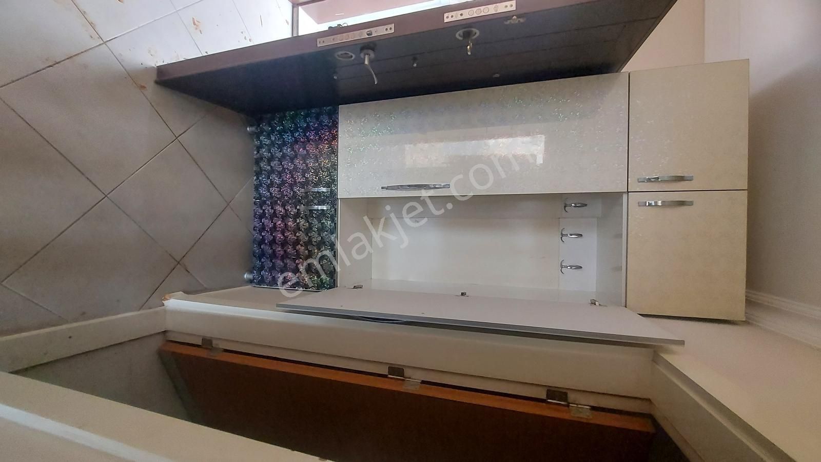 Metro Yakını 3+1 Kiralık Daire - Görsel 7