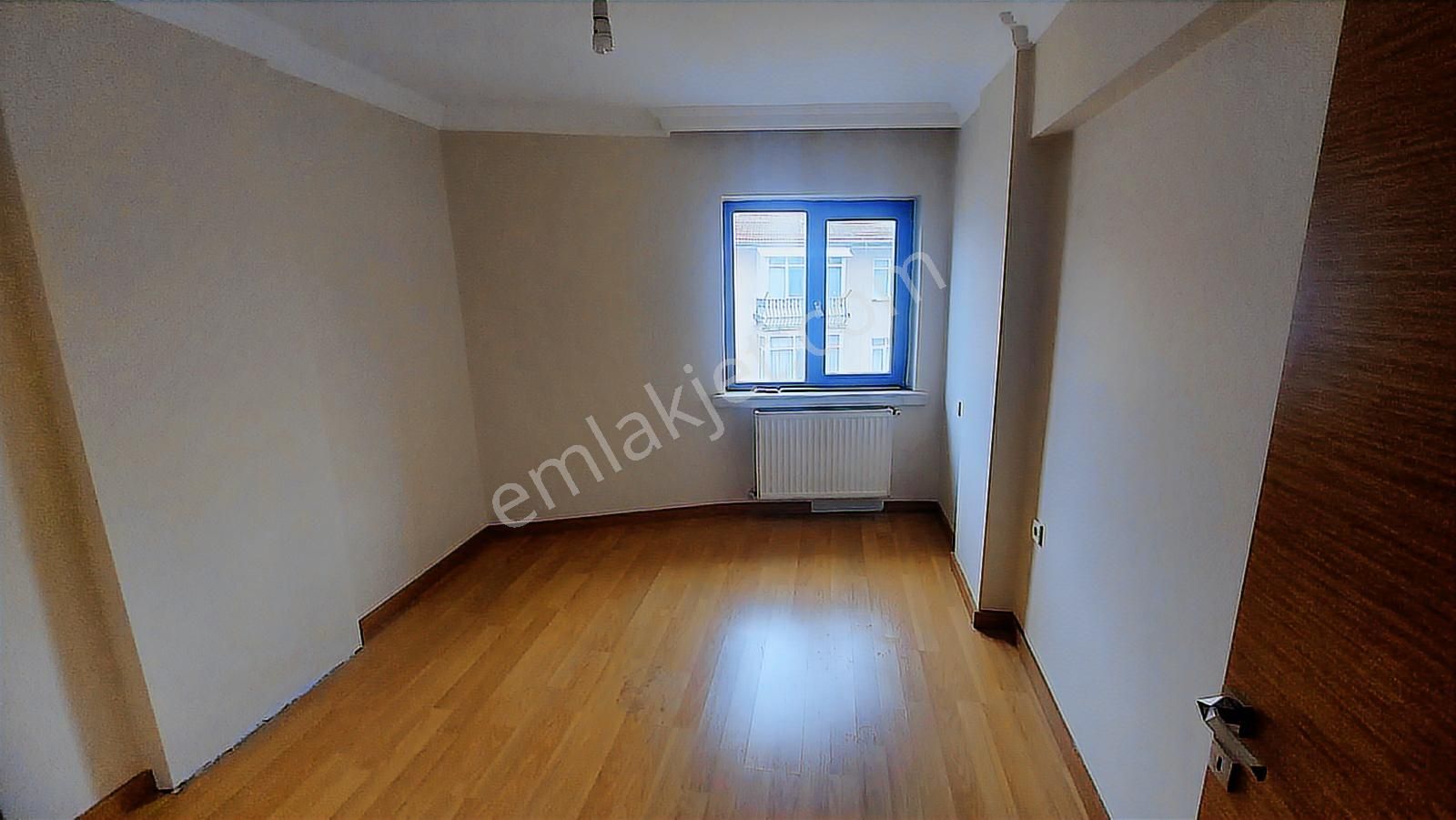 Metro Yakını 3+1 Kiralık Daire - Görsel 11