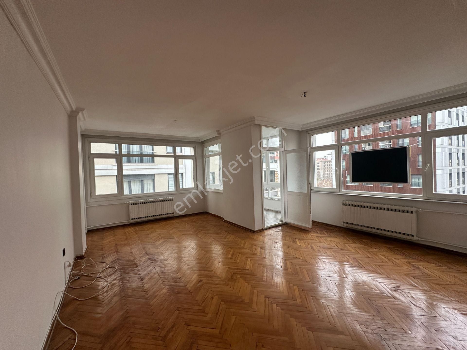 Turyap Göztepe Den Erenköy De 3+1 Kiralık Daire