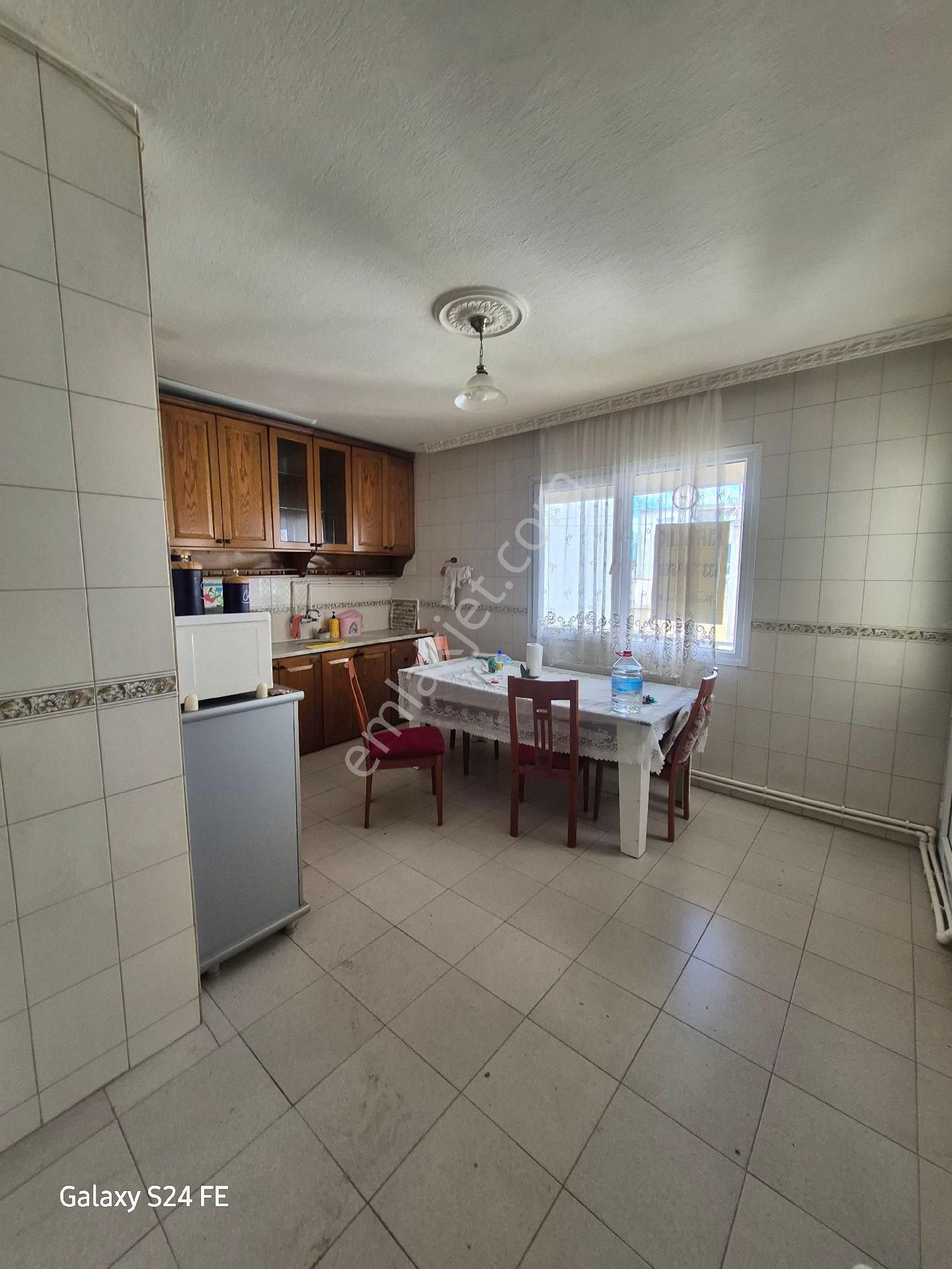 Bornova Pınarbaşında 2+1 Kiralık Daire - Görsel 9