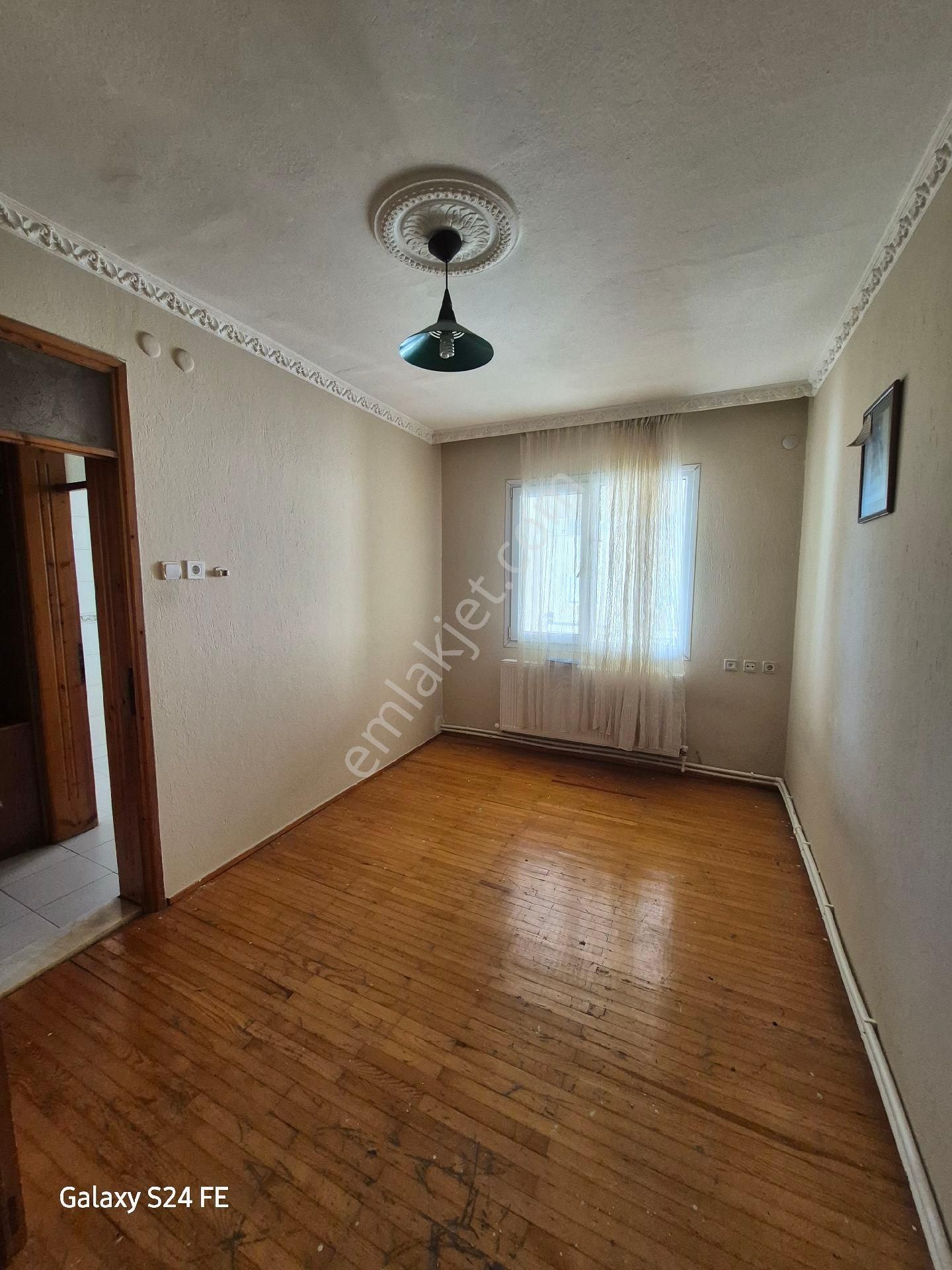Bornova Pınarbaşında 2+1 Kiralık Daire - Görsel 5